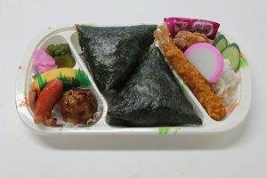 おにぎり弁当